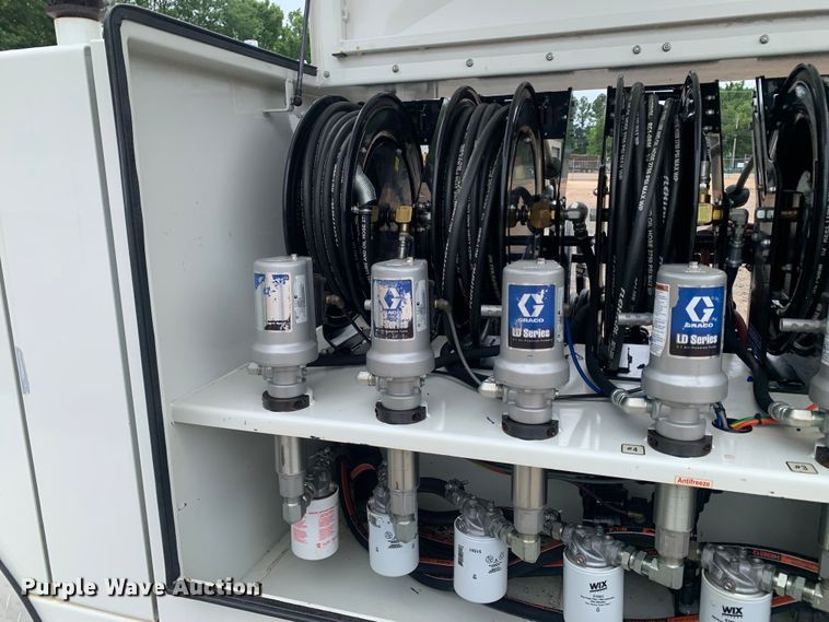 image for item DM7908 2015 Thunder Creek SLT715 Custom lube trailer