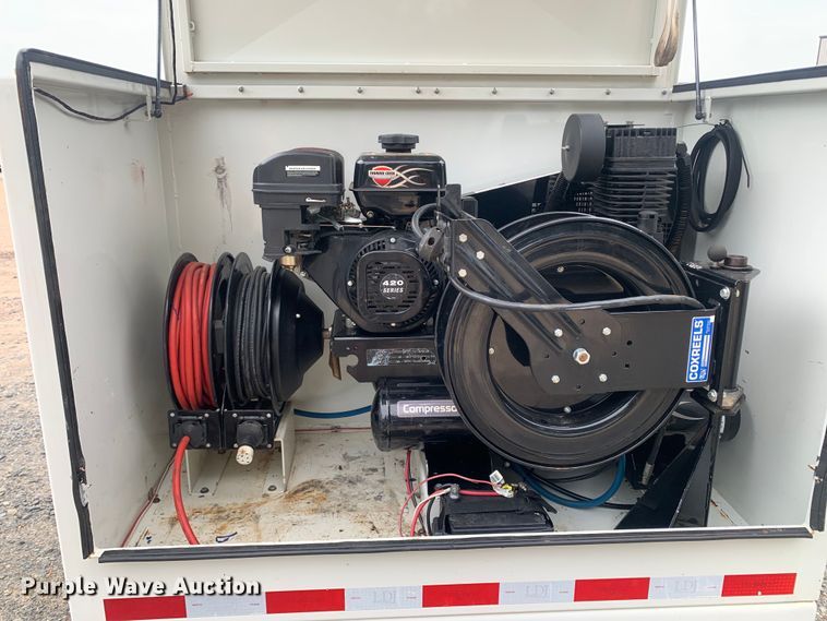 image for item DM7908 2015 Thunder Creek SLT715 Custom lube trailer