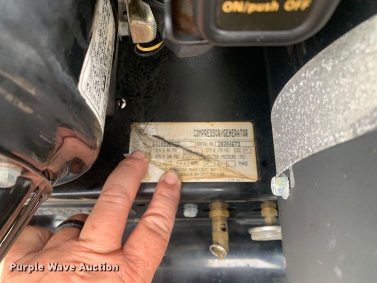 image for item DM7908 2015 Thunder Creek SLT715 Custom lube trailer