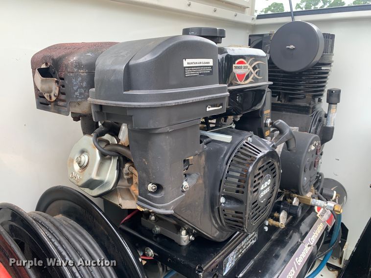 image for item DM7908 2015 Thunder Creek SLT715 Custom lube trailer