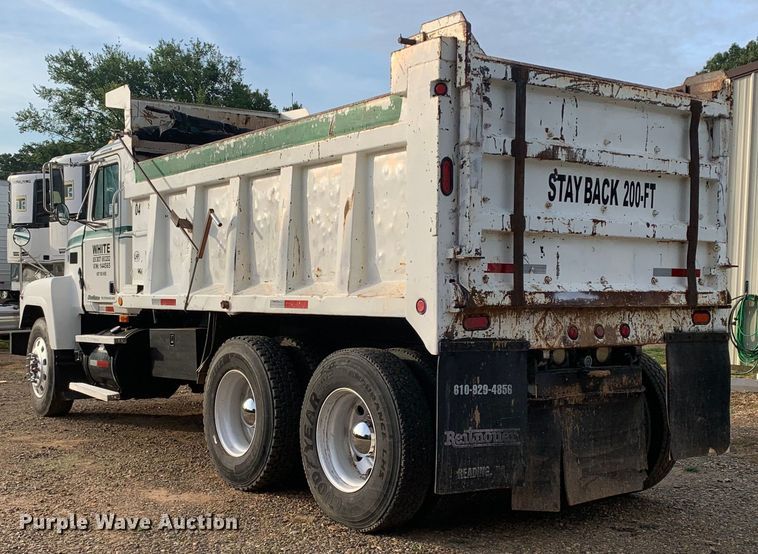 image for item DM7933 2002 Mack  CH613 dump truck