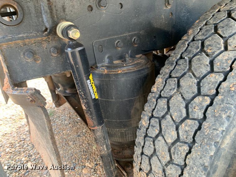 image for item DM7933 2002 Mack  CH613 dump truck