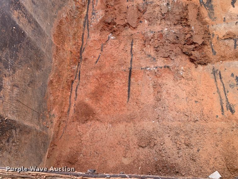 image for item DM7933 2002 Mack  CH613 dump truck