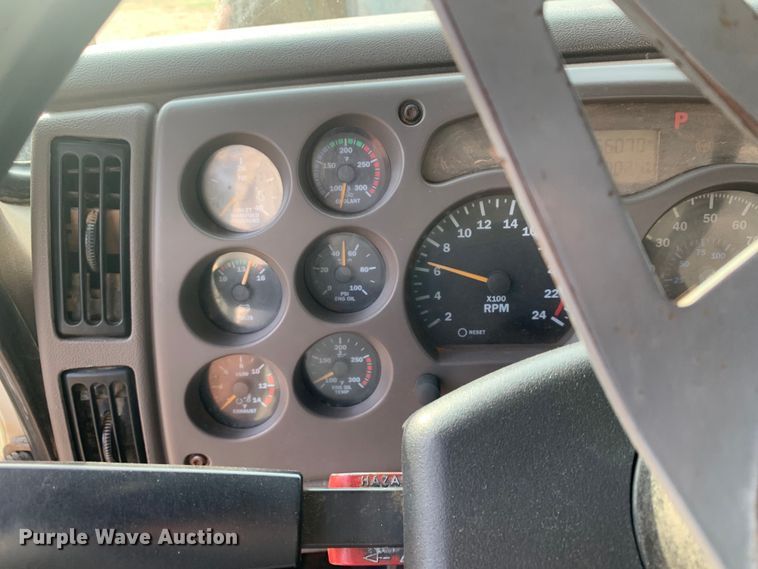 image for item DM7933 2002 Mack  CH613 dump truck