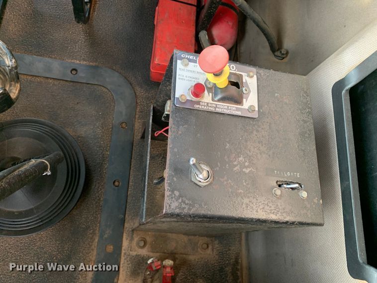 image for item DM7933 2002 Mack  CH613 dump truck