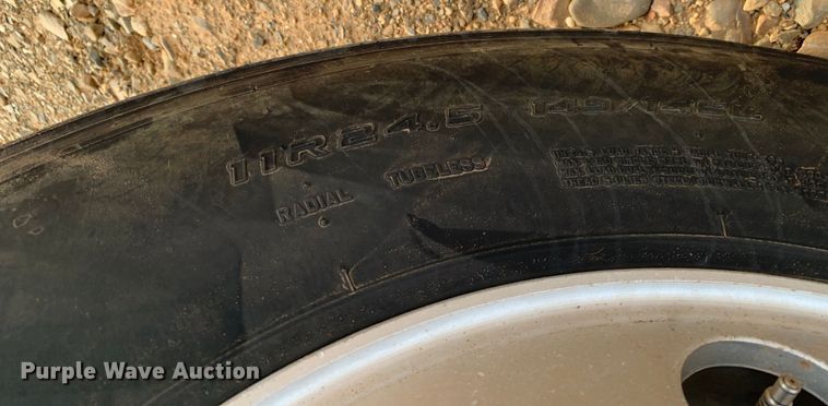 image for item DM7933 2002 Mack  CH613 dump truck