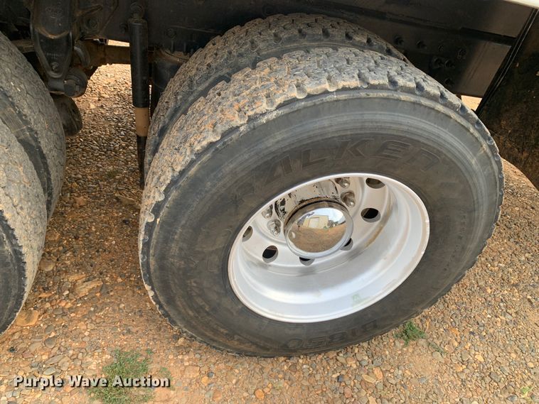 image for item DM7933 2002 Mack  CH613 dump truck