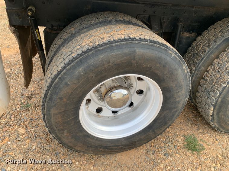 image for item DM7933 2002 Mack  CH613 dump truck