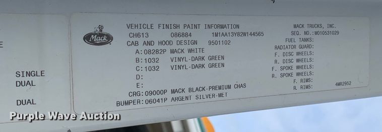 image for item DM7933 2002 Mack  CH613 dump truck