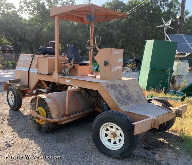 image for item DM7936 Broce  RJ350 broom