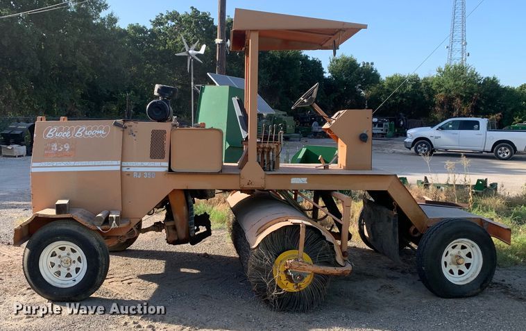 image for item DM7936 Broce  RJ350 broom