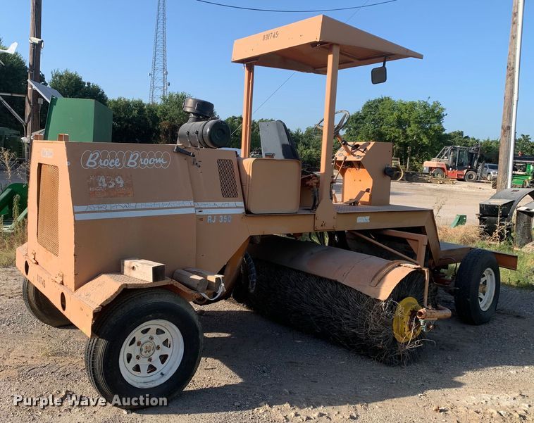 image for item DM7936 Broce  RJ350 broom