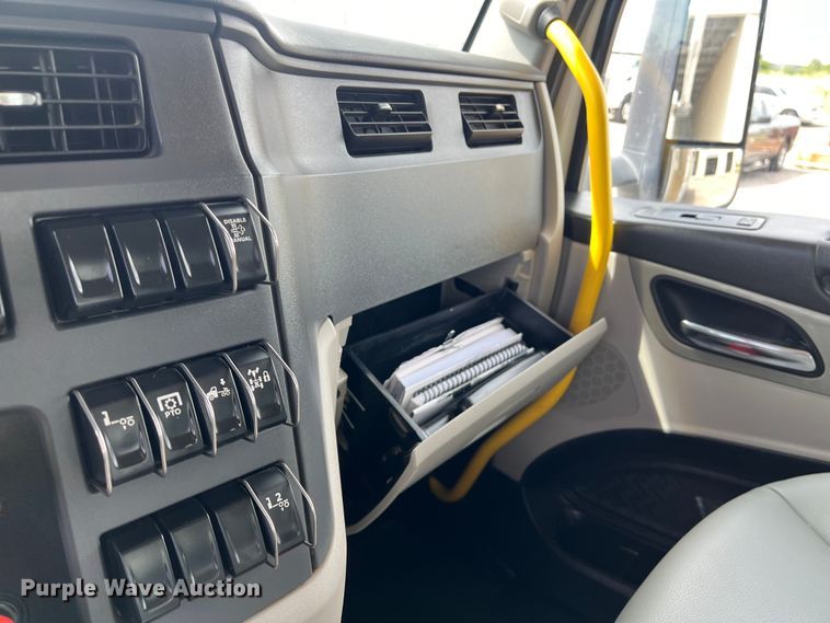 image for item DO2443 2023 Peterbilt 567 dump truck