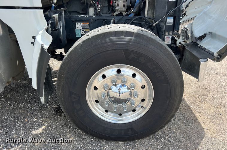 image for item DO2443 2023 Peterbilt 567 dump truck