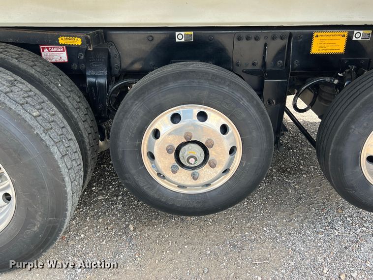 image for item DO2444 2023 Peterbilt  567 dump truck