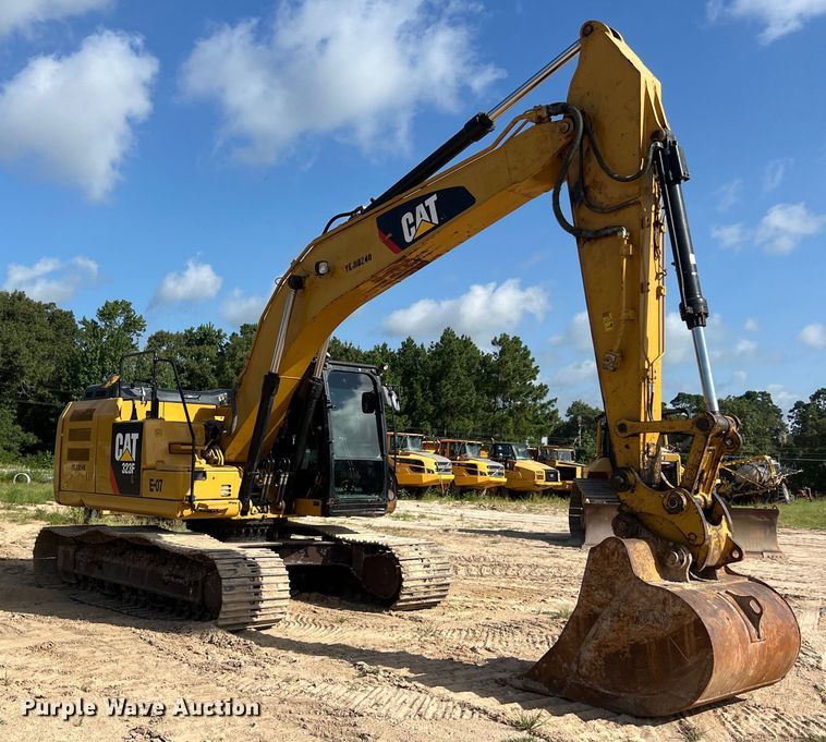 image for item DO2465 2017 Caterpillar 323F L excavator