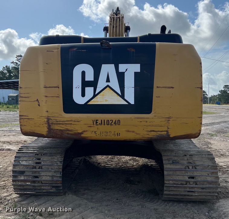 image for item DO2465 2017 Caterpillar 323F L excavator