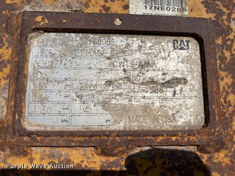 image for item DO2465 2017 Caterpillar 323F L excavator
