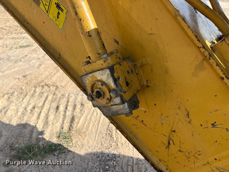 image for item DO2465 2017 Caterpillar 323F L excavator