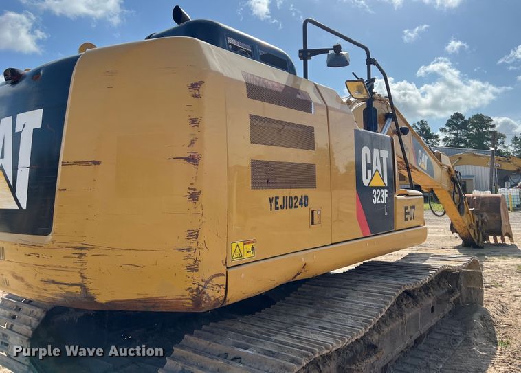 image for item DO2465 2017 Caterpillar 323F L excavator