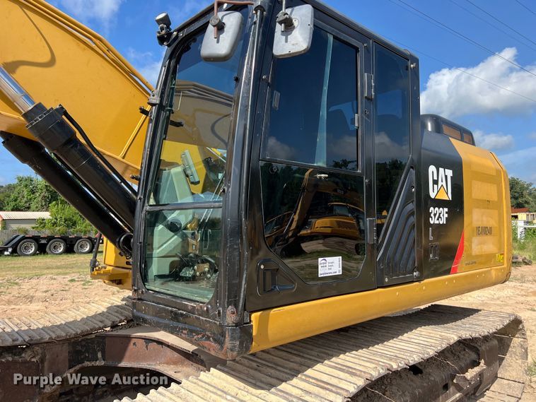 image for item DO2465 2017 Caterpillar 323F L excavator