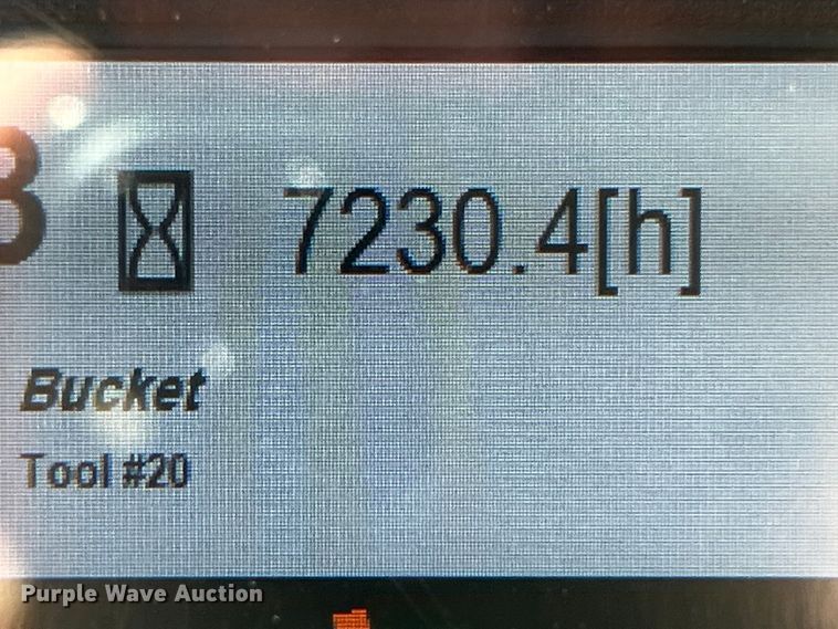 image for item DO2465 2017 Caterpillar 323F L excavator