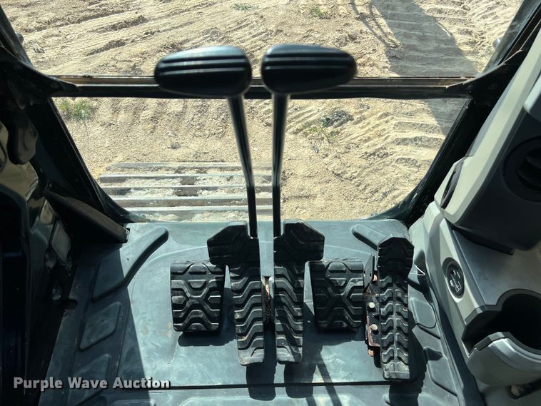 image for item DO2465 2017 Caterpillar 323F L excavator