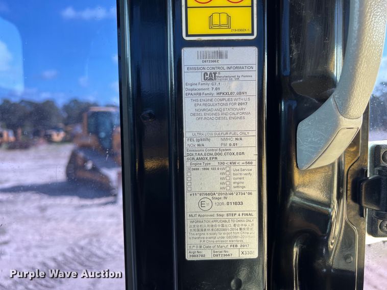 image for item DO2465 2017 Caterpillar 323F L excavator