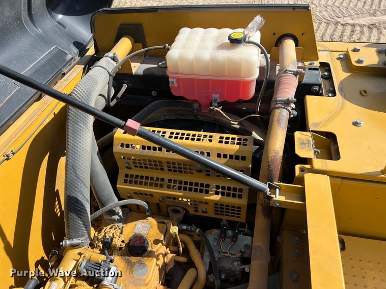 image for item DO2465 2017 Caterpillar 323F L excavator