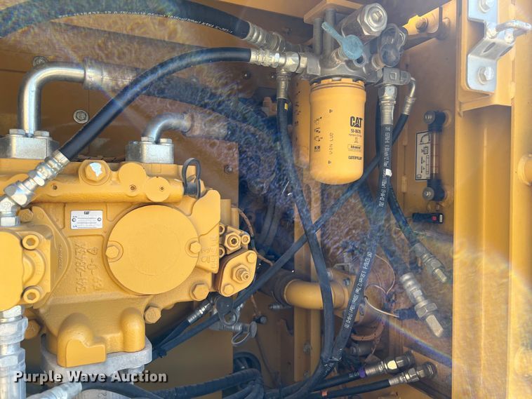 image for item DO2465 2017 Caterpillar 323F L excavator