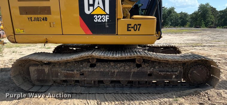 image for item DO2465 2017 Caterpillar 323F L excavator
