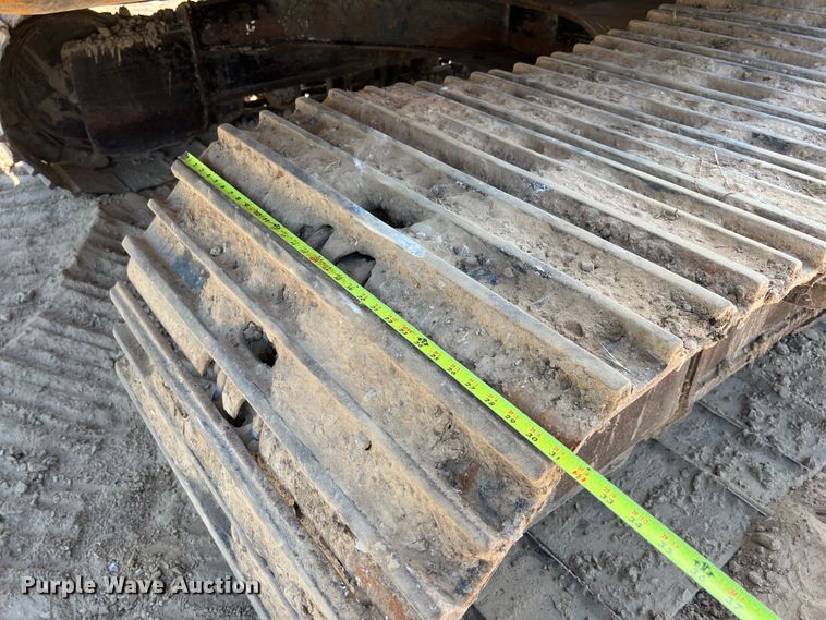 image for item DO2465 2017 Caterpillar 323F L excavator