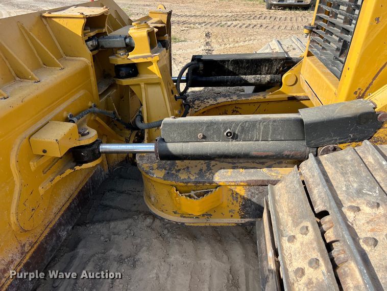 image for item DO2466 2017 Caterpillar D6N LGP dozer