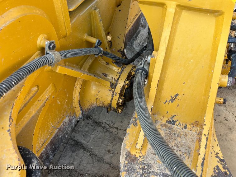 image for item DO2466 2017 Caterpillar D6N LGP dozer