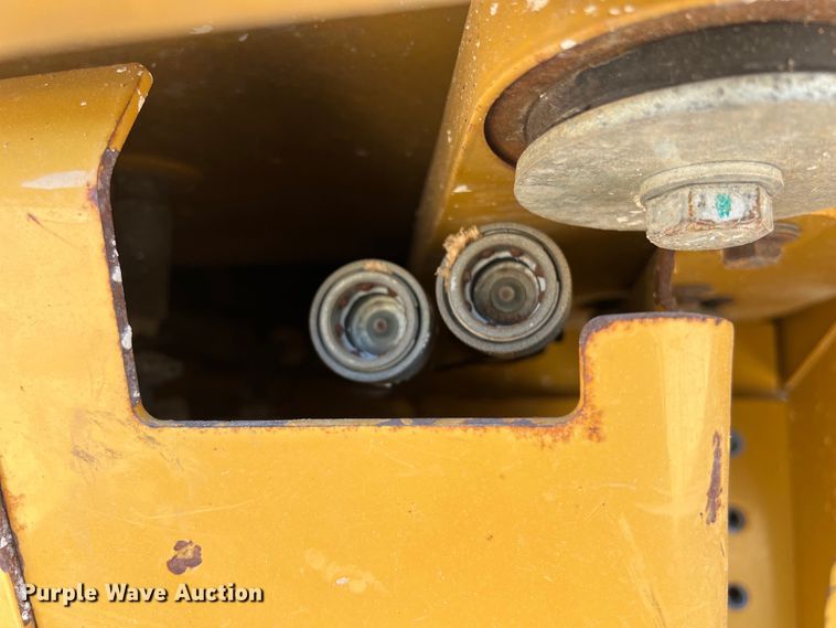 image for item DO2466 2017 Caterpillar D6N LGP dozer