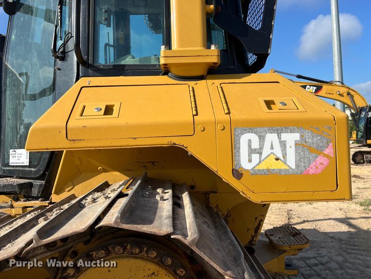 image for item DO2466 2017 Caterpillar D6N LGP dozer