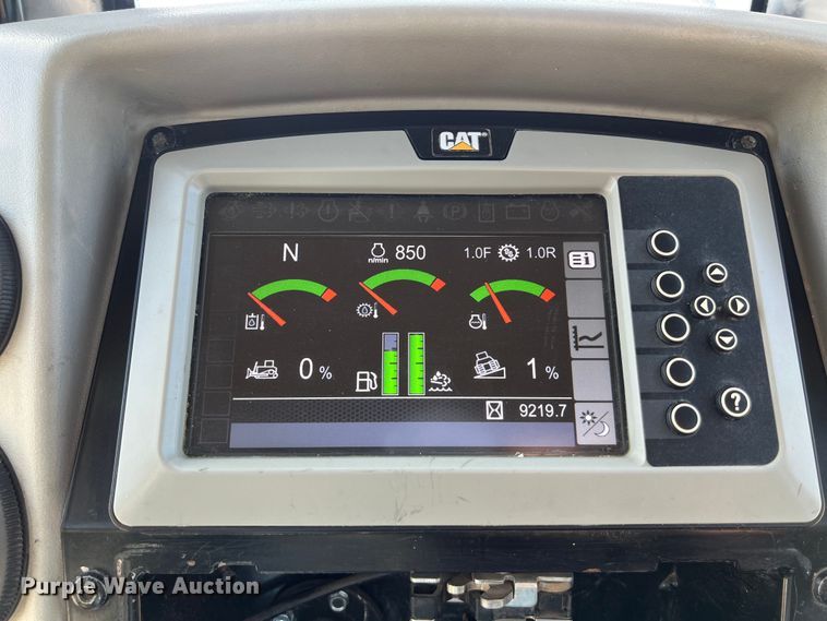 image for item DO2466 2017 Caterpillar D6N LGP dozer