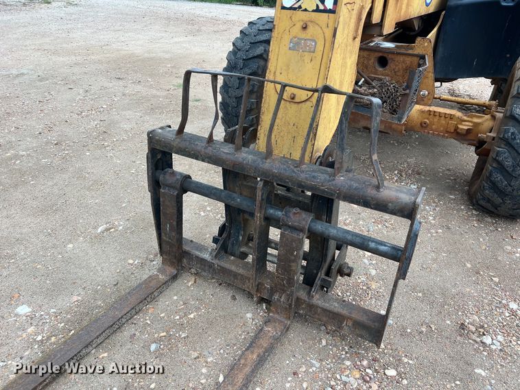 image for item DO2468 2003 Caterpillar TH460B telehandler