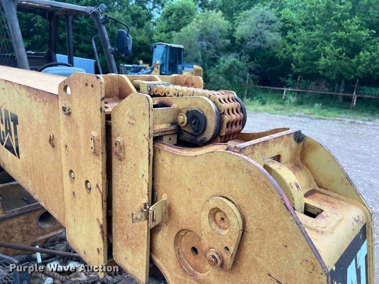 image for item DO2468 2003 Caterpillar TH460B telehandler