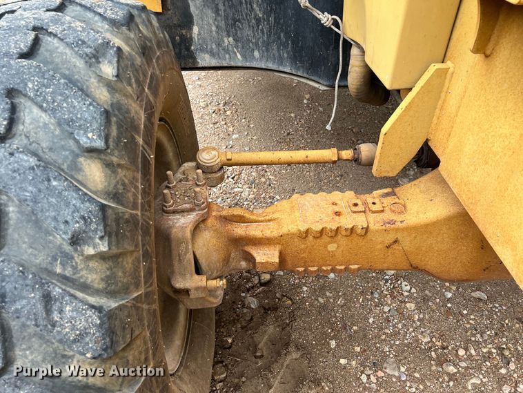 image for item DO2468 2003 Caterpillar TH460B telehandler