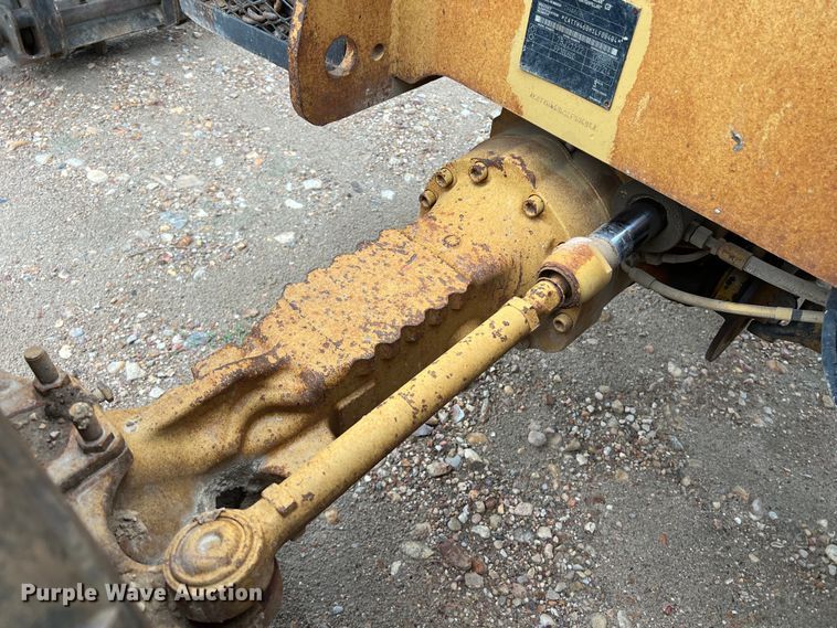 image for item DO2468 2003 Caterpillar TH460B telehandler