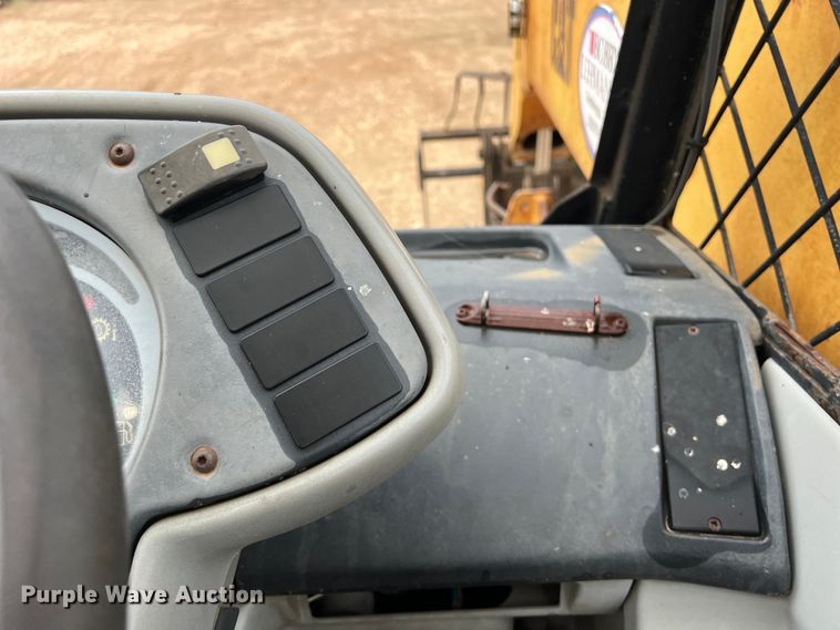 image for item DO2468 2003 Caterpillar TH460B telehandler