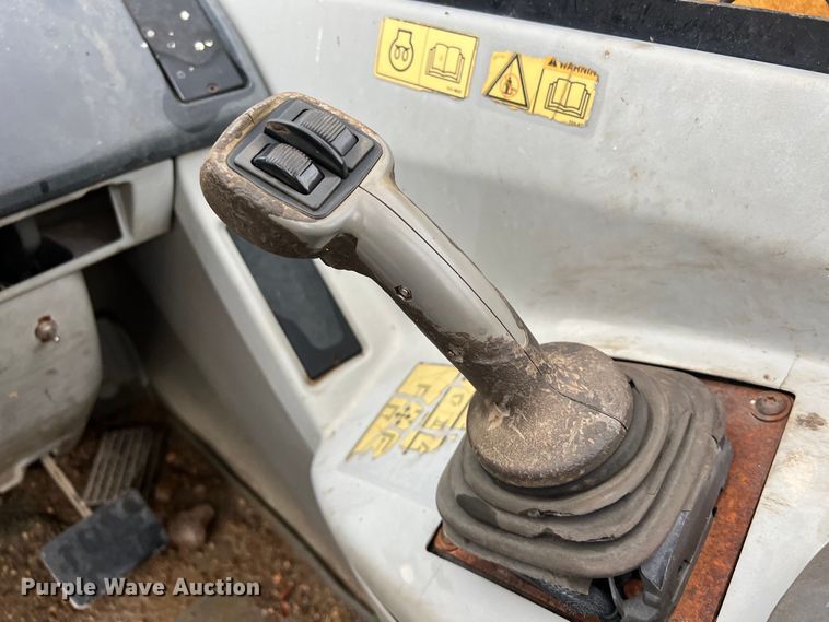 image for item DO2468 2003 Caterpillar TH460B telehandler