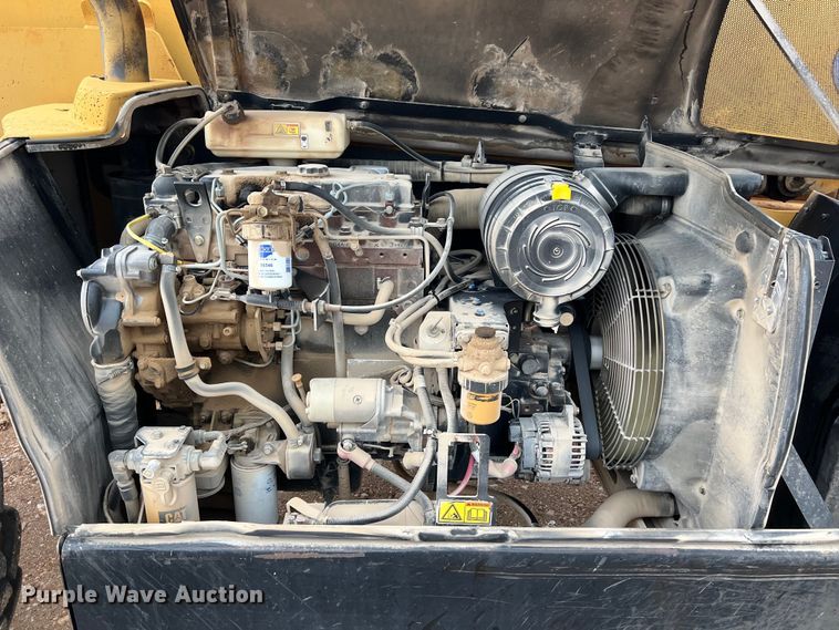 image for item DO2468 2003 Caterpillar TH460B telehandler