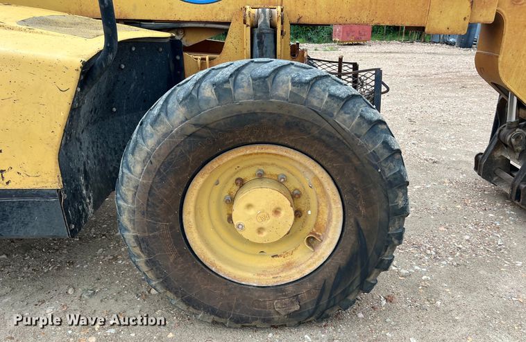 image for item DO2468 2003 Caterpillar TH460B telehandler