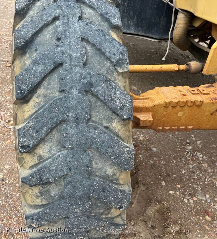 image for item DO2468 2003 Caterpillar TH460B telehandler