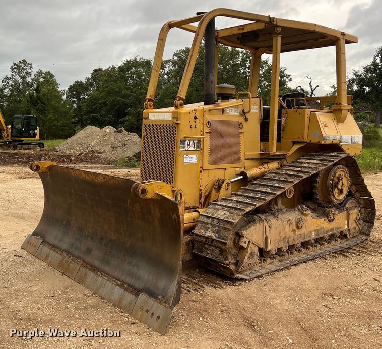 image for item DO2469 1996 Caterpillar D4H XL dozer