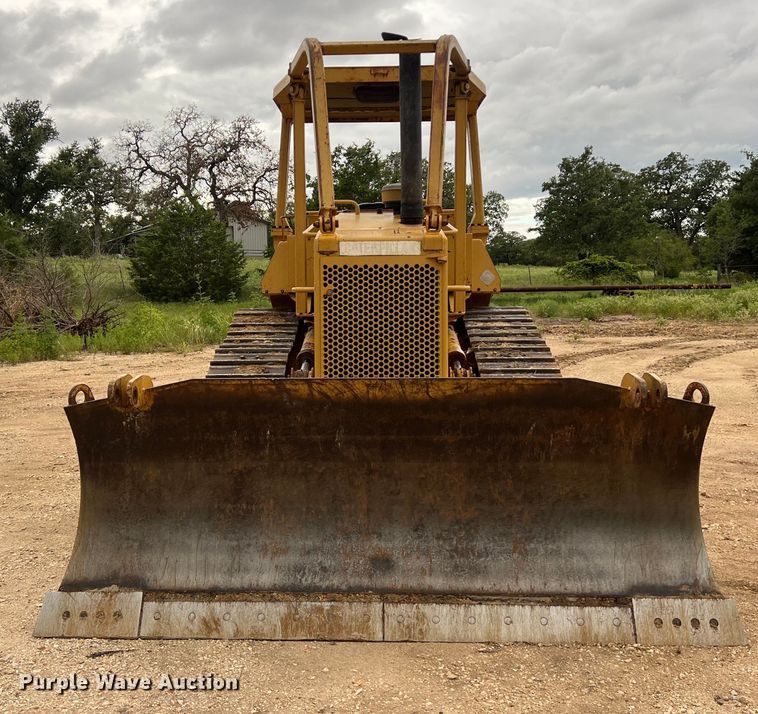 image for item DO2469 1996 Caterpillar D4H XL dozer
