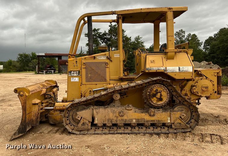 image for item DO2469 1996 Caterpillar D4H XL dozer