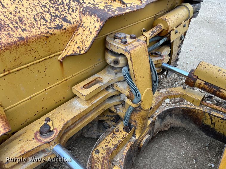 image for item DO2469 1996 Caterpillar D4H XL dozer